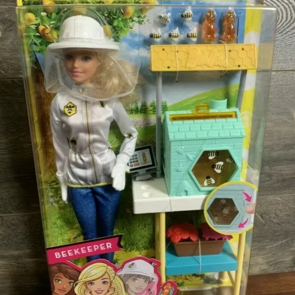 Teen Girl Barbie BeeKeeper and Book Lot ♥️🚸👦🧒